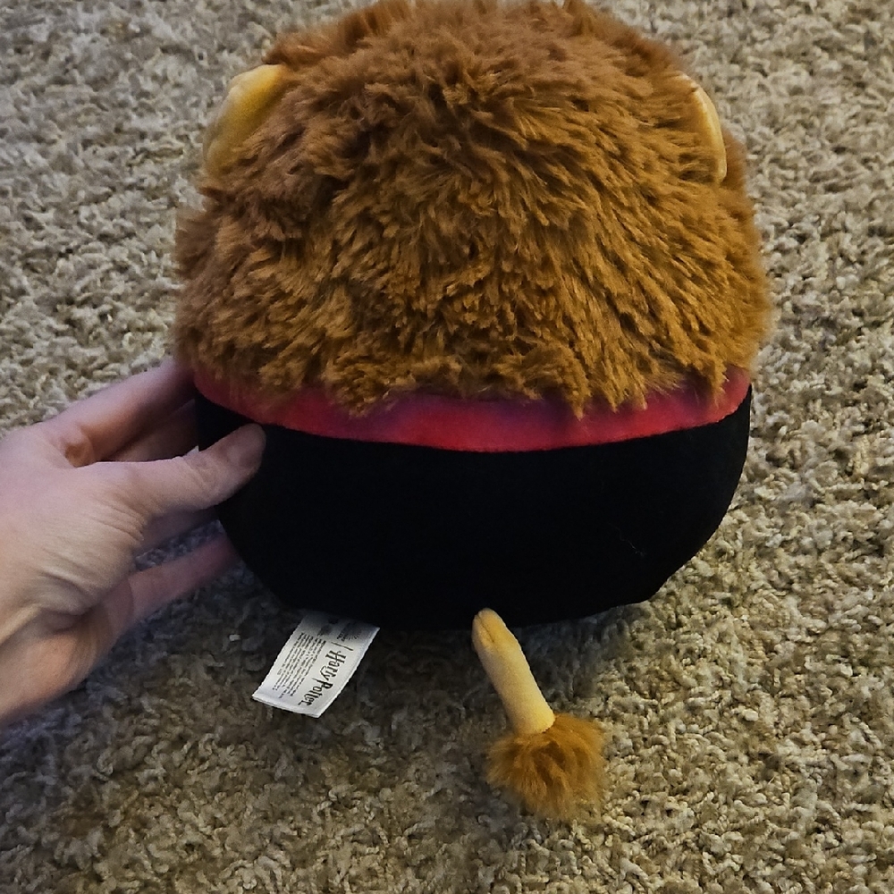 Squishmallows 8 Inch Gryffindor Lion - Picture 3 of 4